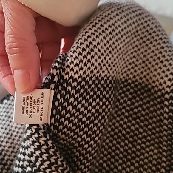 Nwt Hyfve size small button up cardigan. - Picture 5 of 7